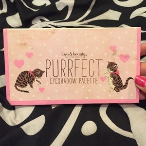 Forever 21  love & beauty eyeshadow pallet