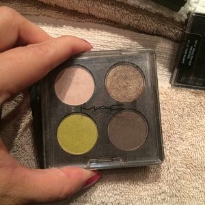 Mac eyeshadow quad