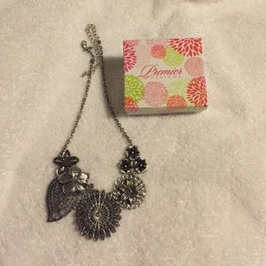 Elegant necklace