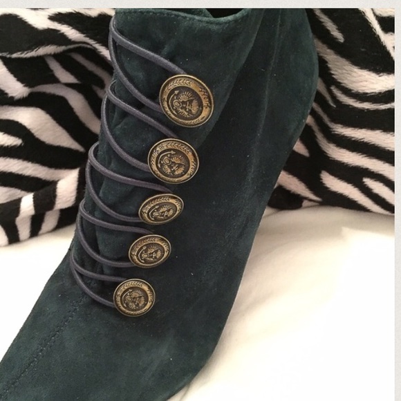 GUESS ankle boots