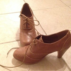 Vintage Tie Heels
