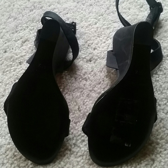 《SOLD》New Marc Jacobs Black Wedges - Picture 3 of 4