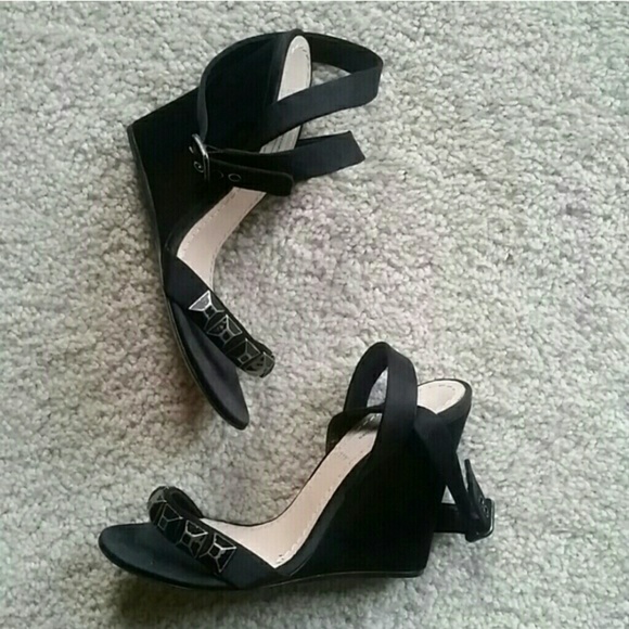 《SOLD》New Marc Jacobs Black Wedges - Picture 4 of 4