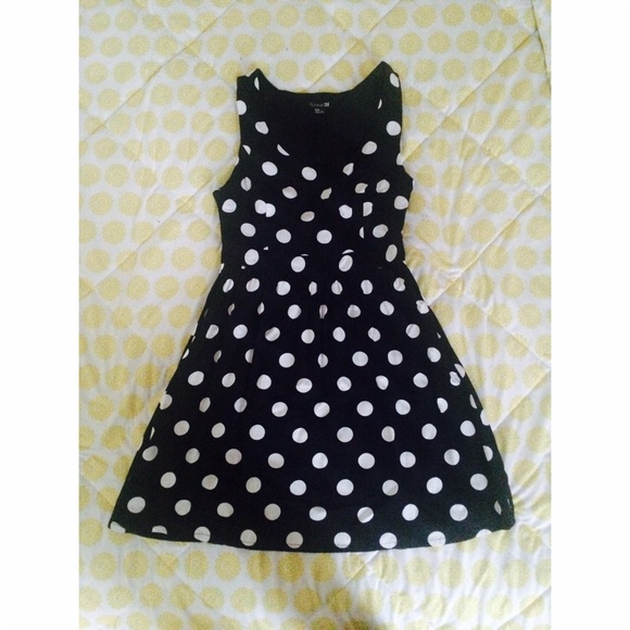 ⚫️Vintage Polka Dot Dress ⚪️