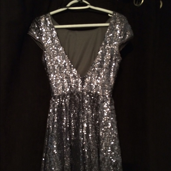 Sparkley party dress - Picture 2 of 3