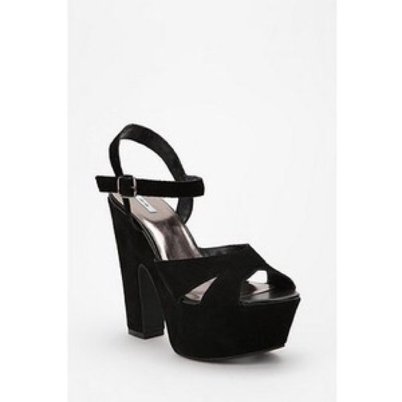 Kimchi Blue platforms