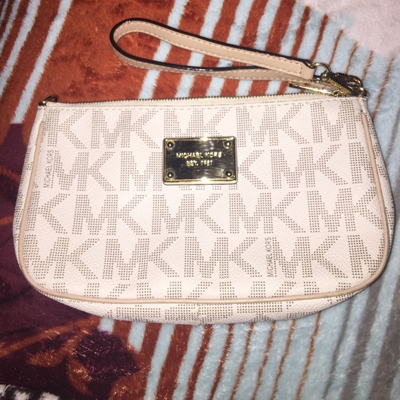 Michael Kors large wristlet