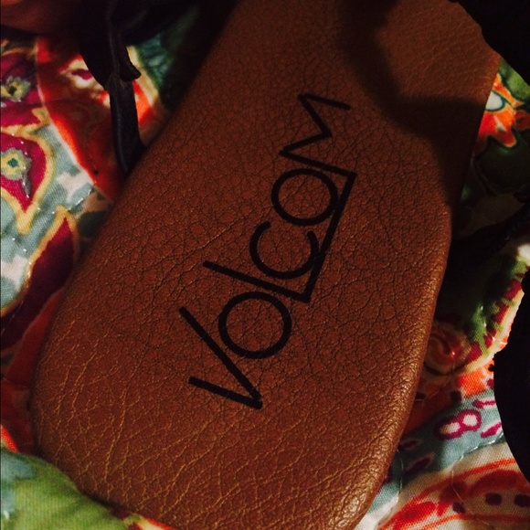 Black Volcom Sandals - Picture 3 of 4
