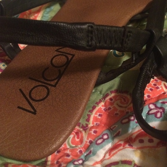 Black Volcom Sandals - Picture 4 of 4