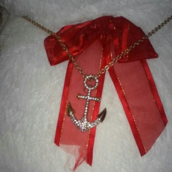 Anchor necklace