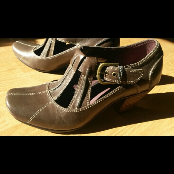 Brown leather heels