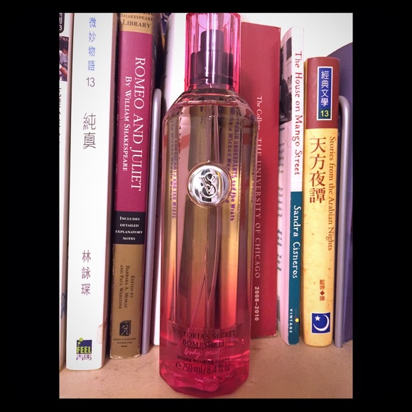 Victoria's Secret Bombshell Body Mist