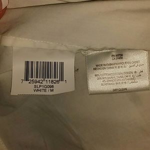 BCBGMaxAzria Tops - BCBGMAXAZRIA White Long Sleeve Dress Shirt BCBGMaxAzria Tops - BCBGMAXAZRIA White Long Sleeve Dress Shirt