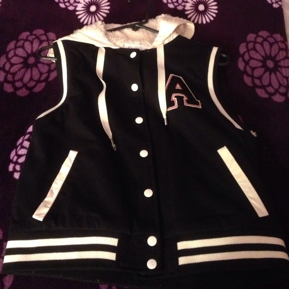 Forever 21 Jackets & Blazers - Varsity sleeveless jacket