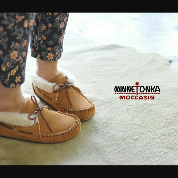 Minnetonka chrissy bootie in cinnamon