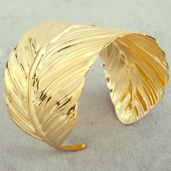✅It's Here✅ Gold Leaf Statement bracelet