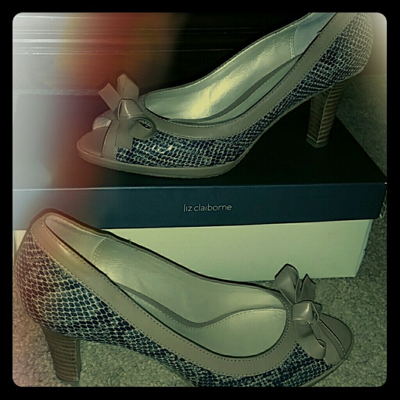 Liz Claiborne peep toe heels