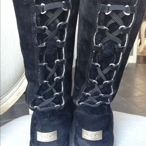 Ugg Rosenberry lace up black boots. Authentic!