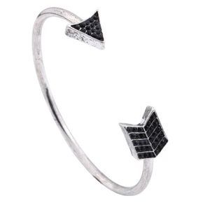 ✅It's Here ‼️✅ Silver Arrow Statement Bracelet