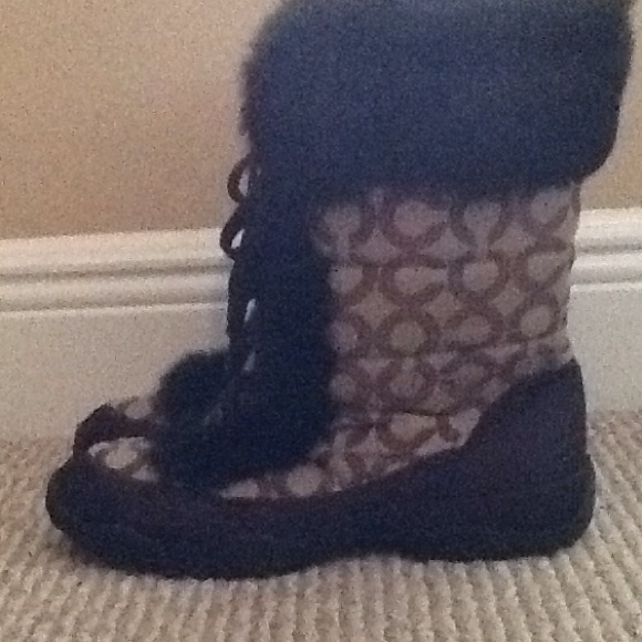 Brand new never worn authentic coach boots
