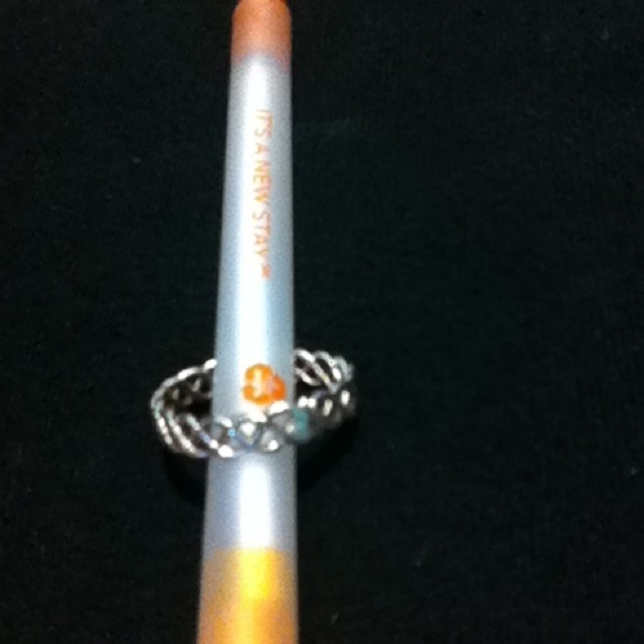 Ring - Picture 2 of 2