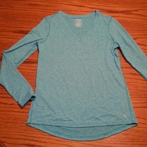 Danskin now long sleeved workout shirt