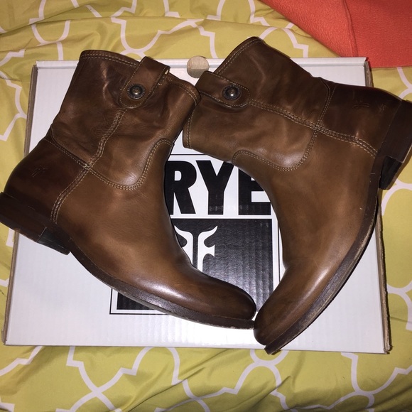 Frye Boots - Frye Melissa button boots