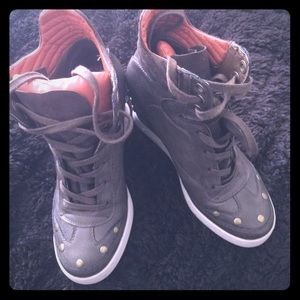 Report chocolate brown and orange sneaker shoe