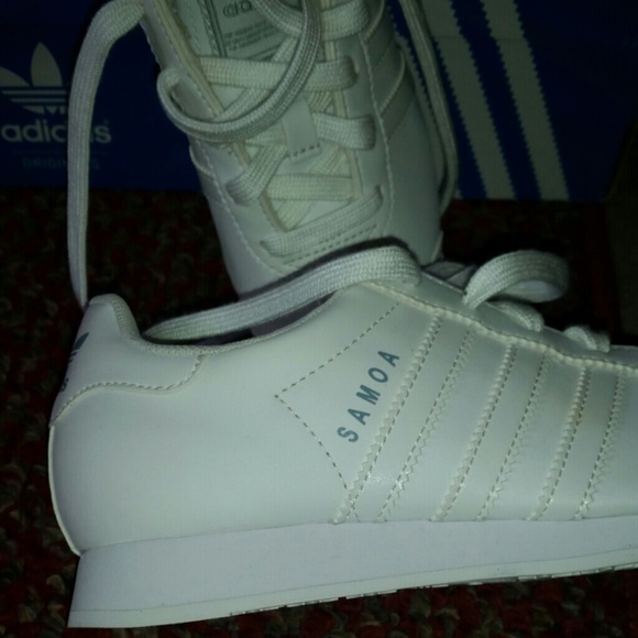 Sneakers - Picture 2 of 3