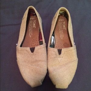 burlap toms