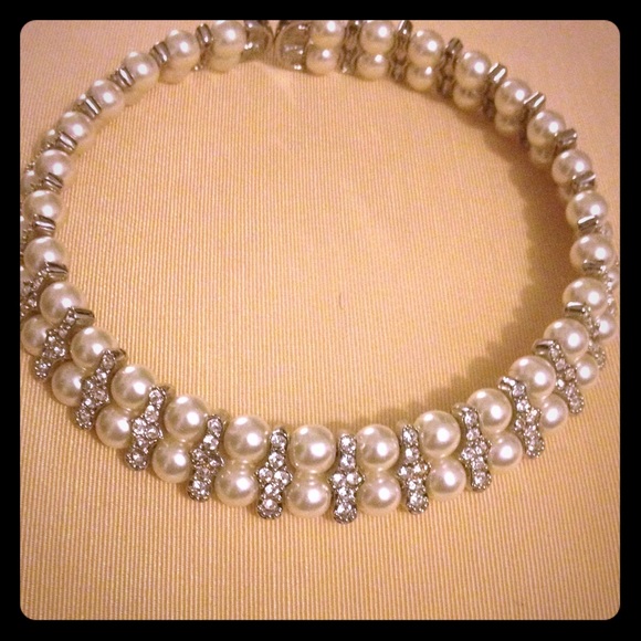 Faux pearl/rhinestone necklace choker/bracelet