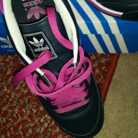 Sneakers - Picture 3 of 3