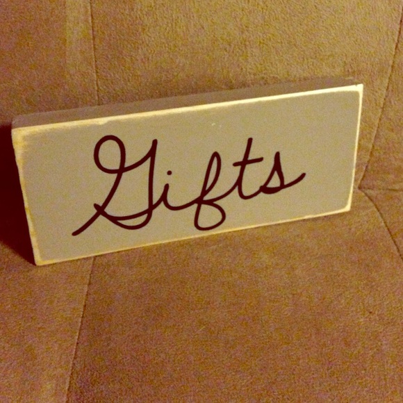 Self standing wooden gift sign