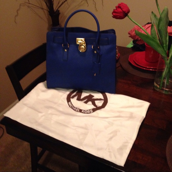 SOLD M Authentic Michael Kors Hamilton Bag - Picture 2 of 3