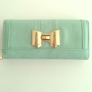 Mint wallet