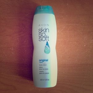 Avon skin so soft body lotion in Original Jojoba