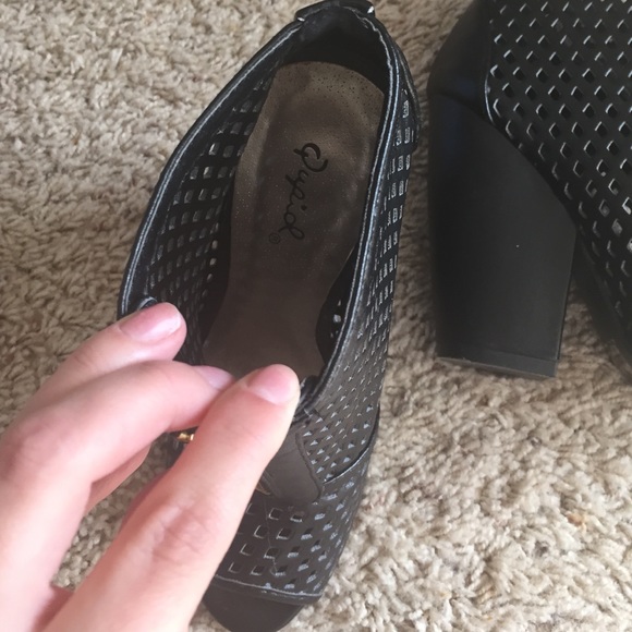 SOLD - Picture 3 of 4