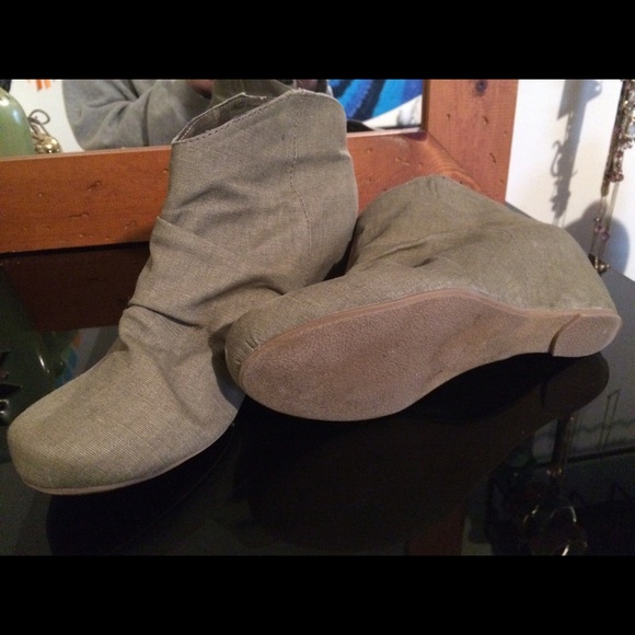 Express canvas wedges