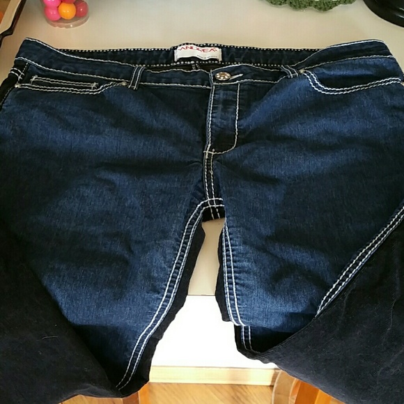 Gorgeous plus size jeans!