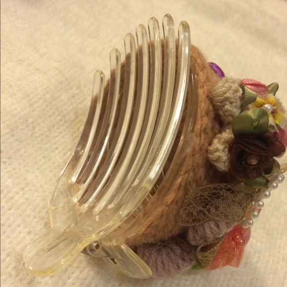 Hair clip - Picture 2 of 2