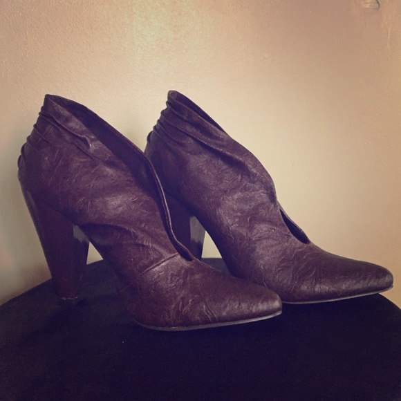 Qupid Booties