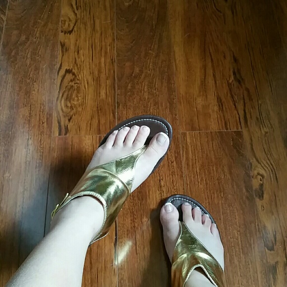 Gold flats