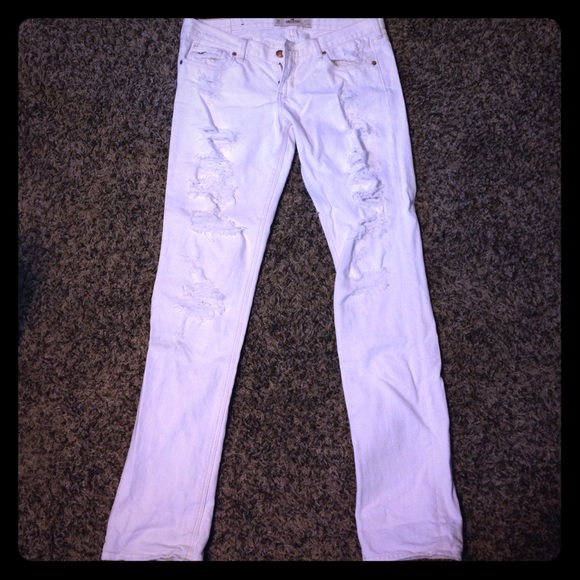 White destroyed jeans