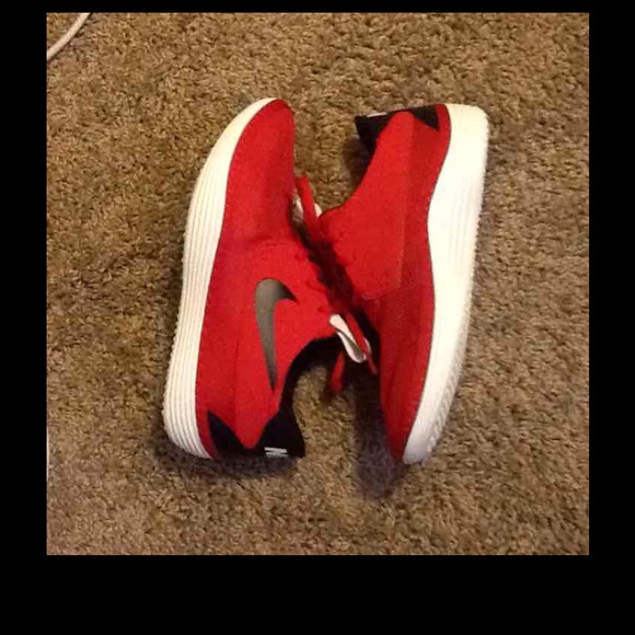 Men's Nike shoes size 8