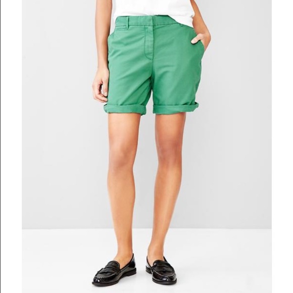 reserved. Gap boyfriend shorts. kelly green.