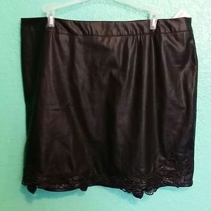 Forever 21 faux leather skirt with lace detail