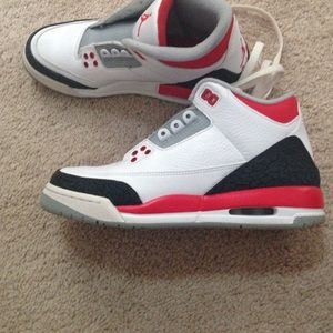 Retro Jordan cement 3's