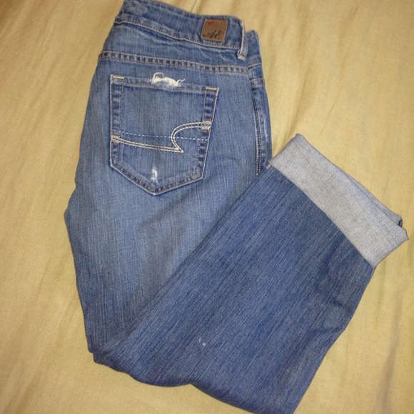 Size 6 American Eagle capris