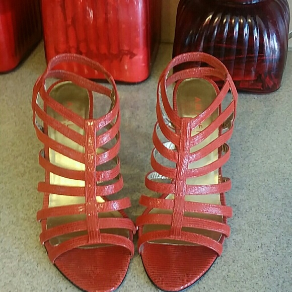 Red skin print shoes