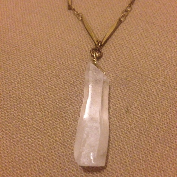 ❌S O L D❌ {Handmade} Quartz & Amber Shell Necklace - Picture 3 of 4